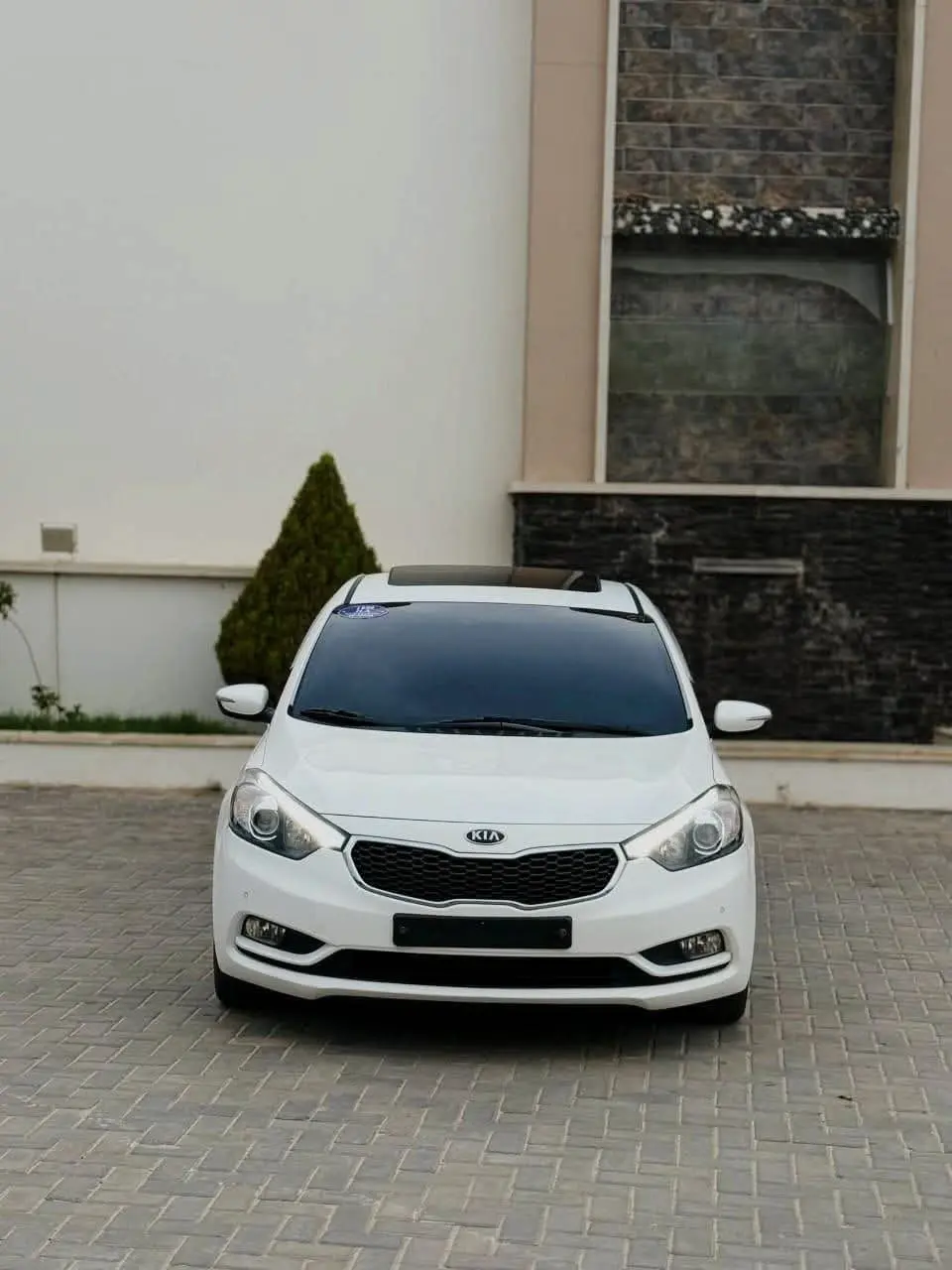 كيا k3 2014 بحالة ممتازة
