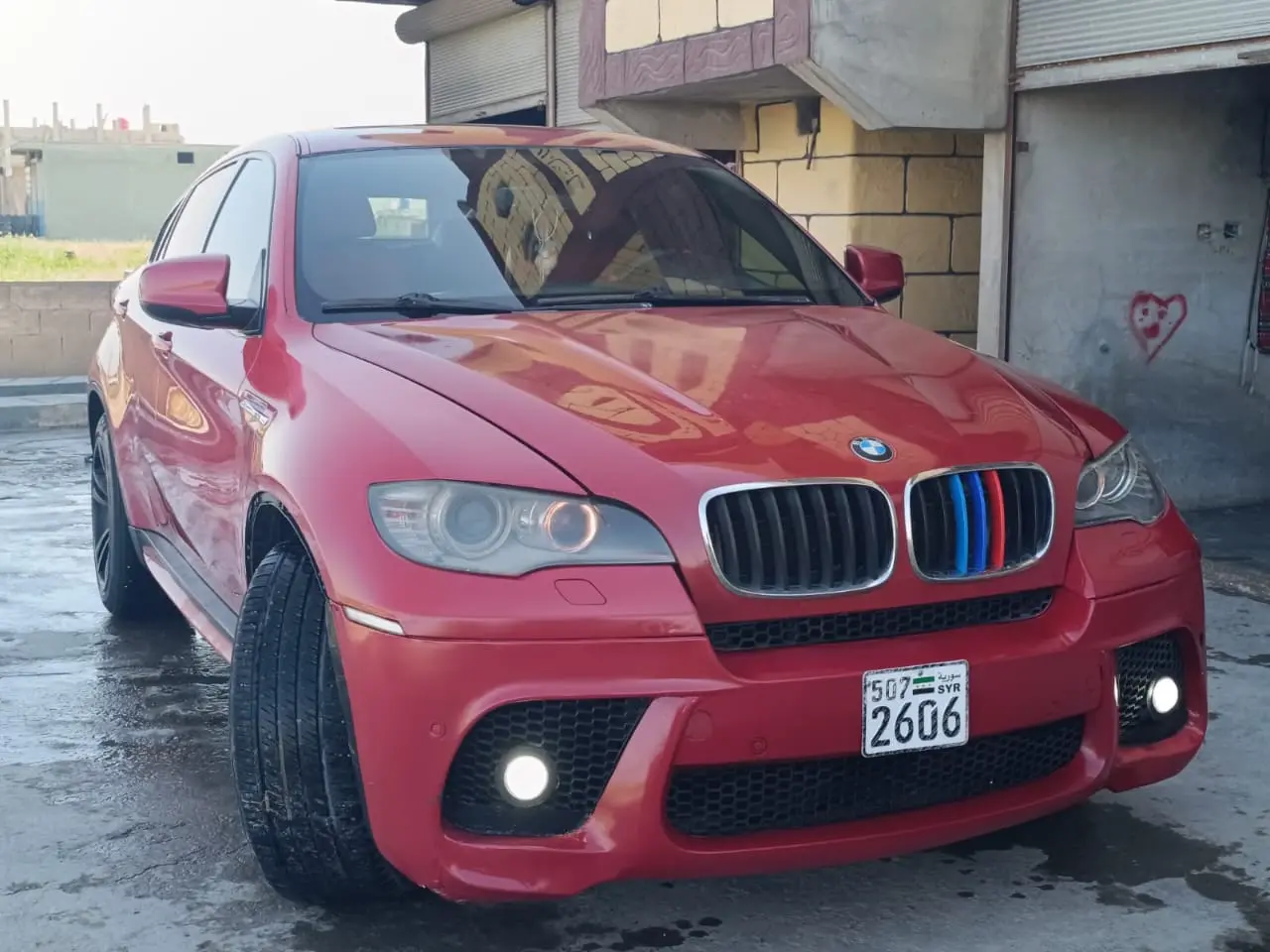 بي إم دبليو X6 موديل 2012 بحالة ممتازة
