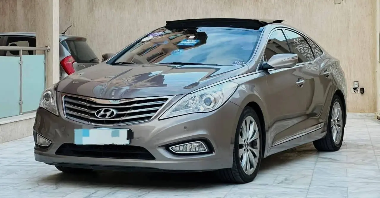 هيونداي أزيرا 2013 بحالة ممتازة وفخامة عالية