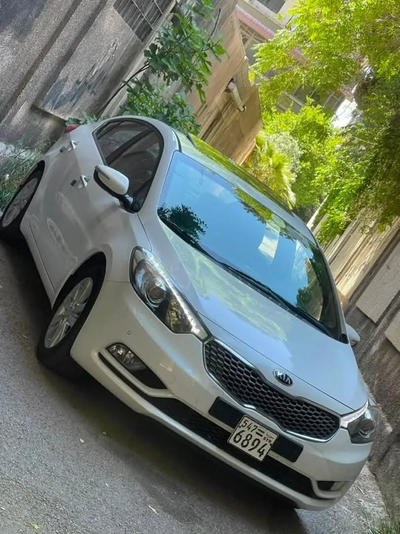 كيا k3 2013 بحالة ممتازة
