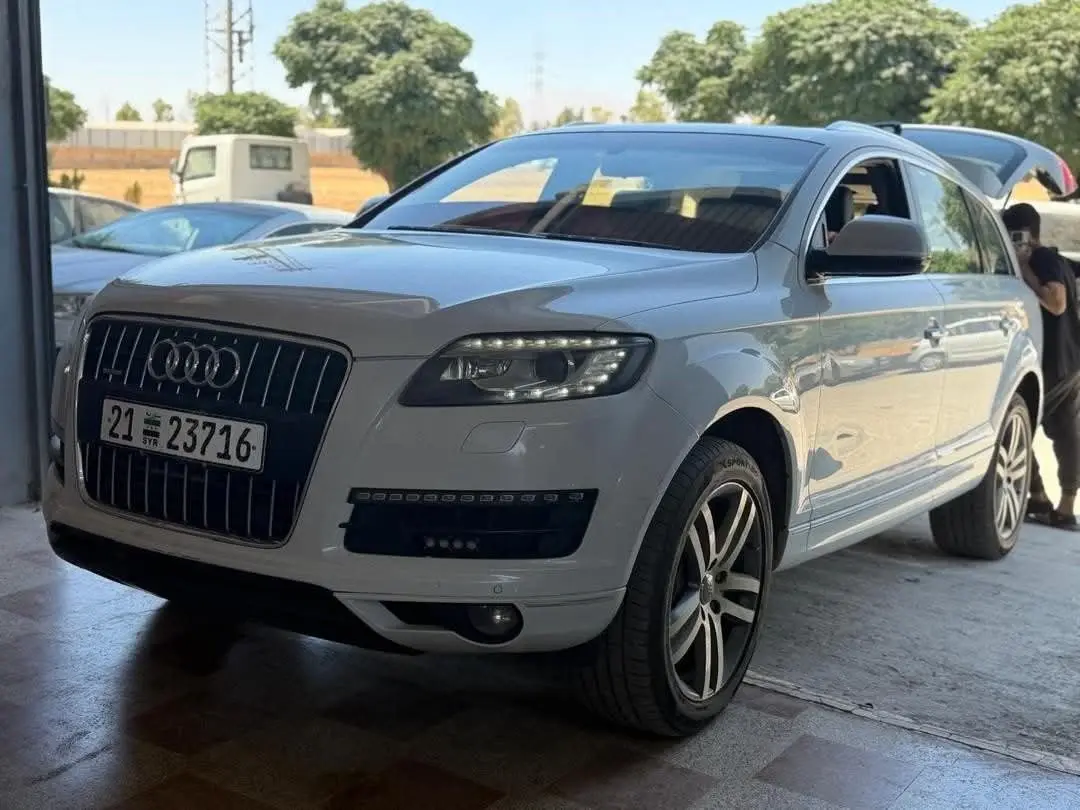 أودي Q7 موديل 2014 بحالة ممتازة