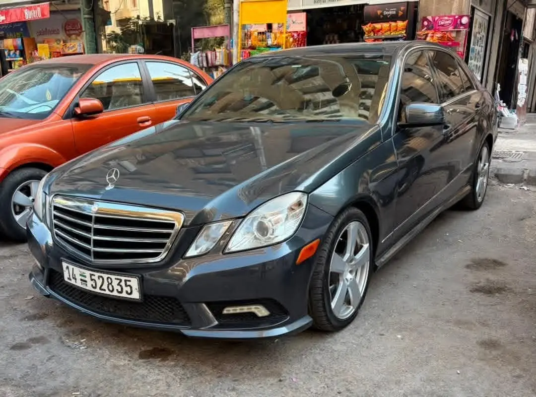 مرسيدس-بنز E-Class موديل 2011 بحالة ممتازة
