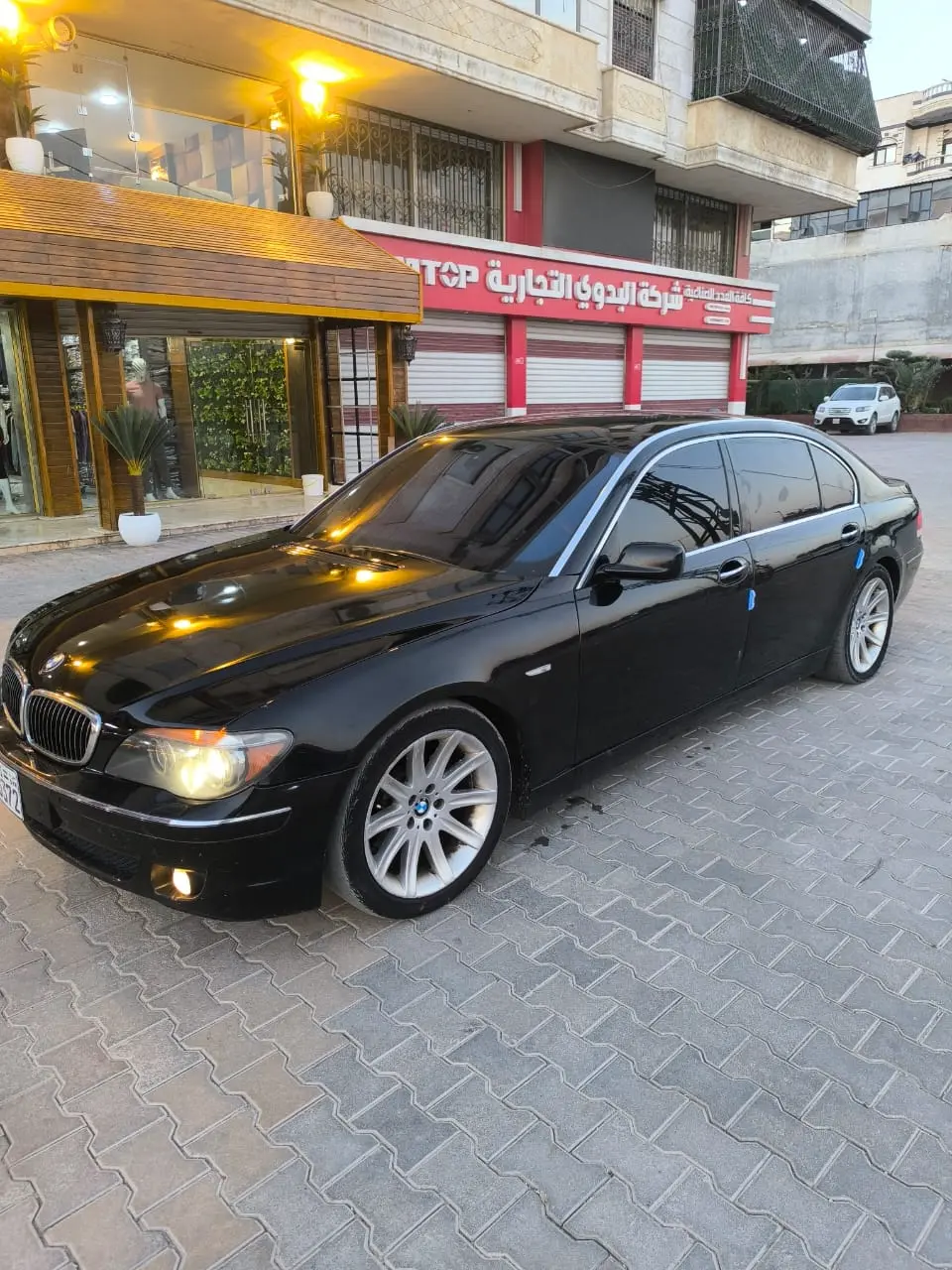 بي إم دبليو 750Li موديل 2006 - فخامة وأداء متميز - صورة 1