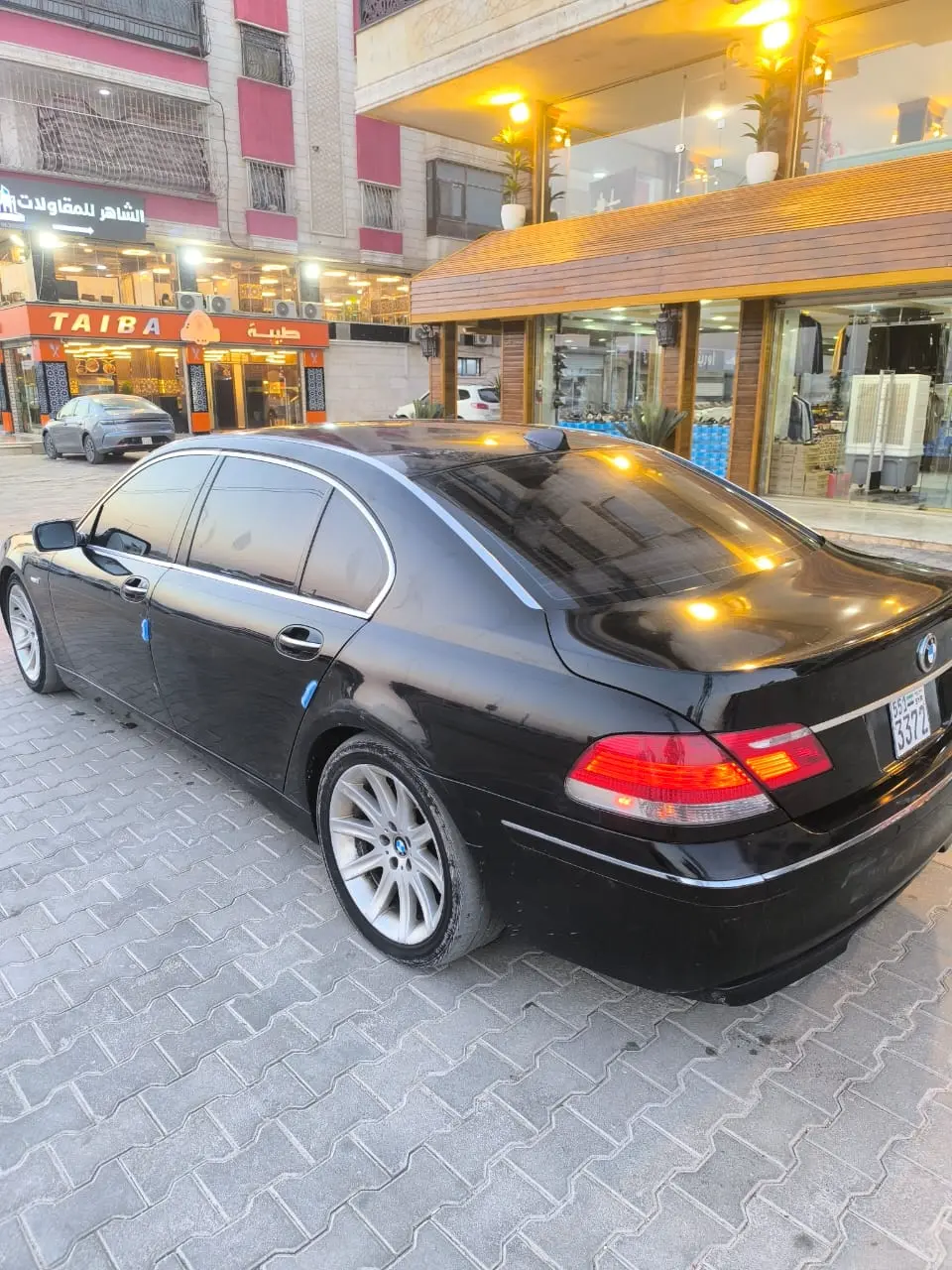 بي إم دبليو 750Li موديل 2006 - فخامة وأداء متميز - صورة 2