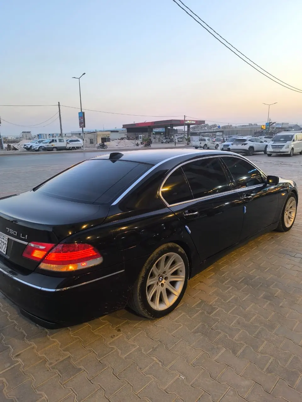 بي إم دبليو 750Li موديل 2006 - فخامة وأداء متميز - صورة 6