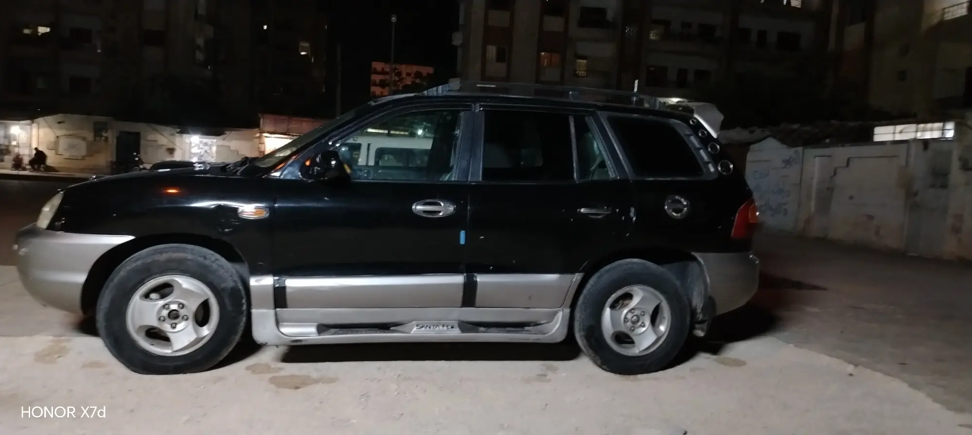 هيونداي سانتا في 2003 بحالة جيدة - صورة 3