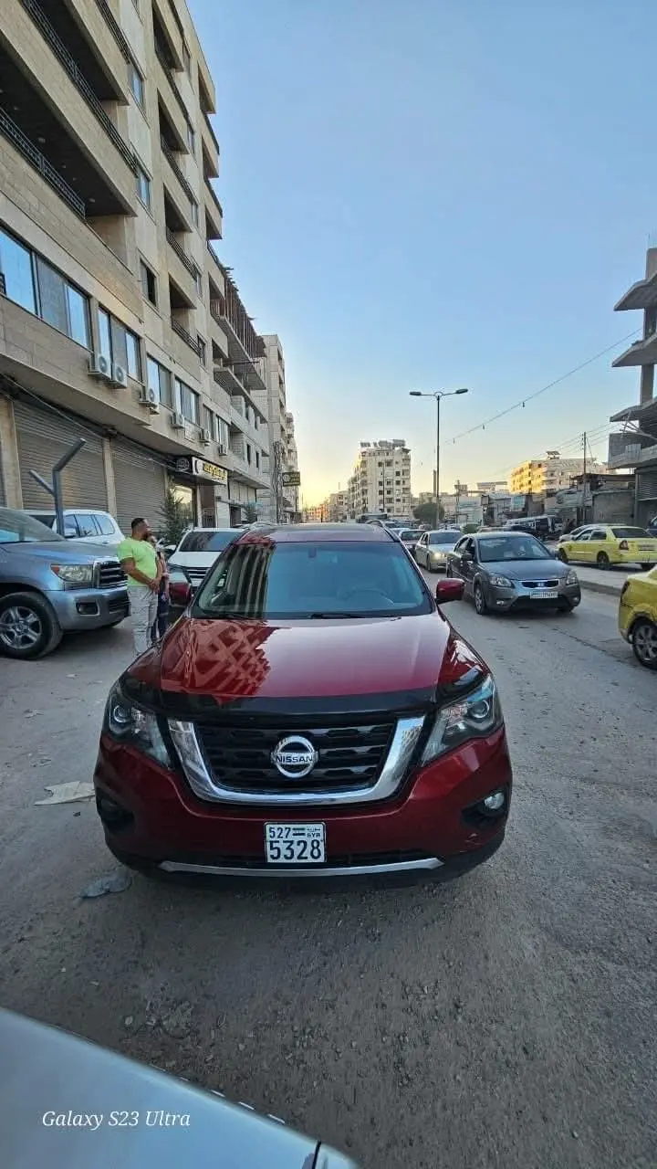 نيسان باثفايندر 2018 بحالة ممتازة