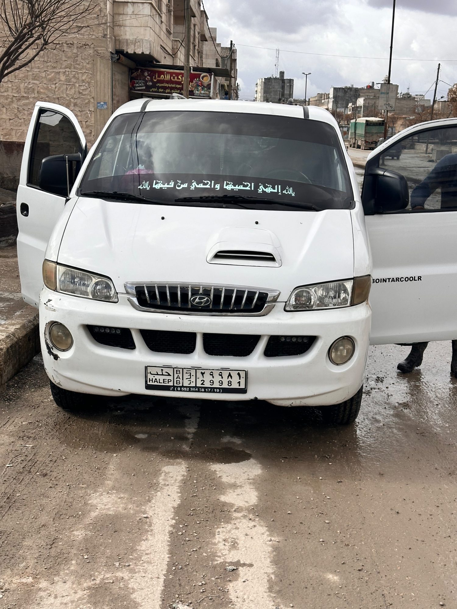 هيونداي ستاركس 2000 بحالة جيدة - صورة 1