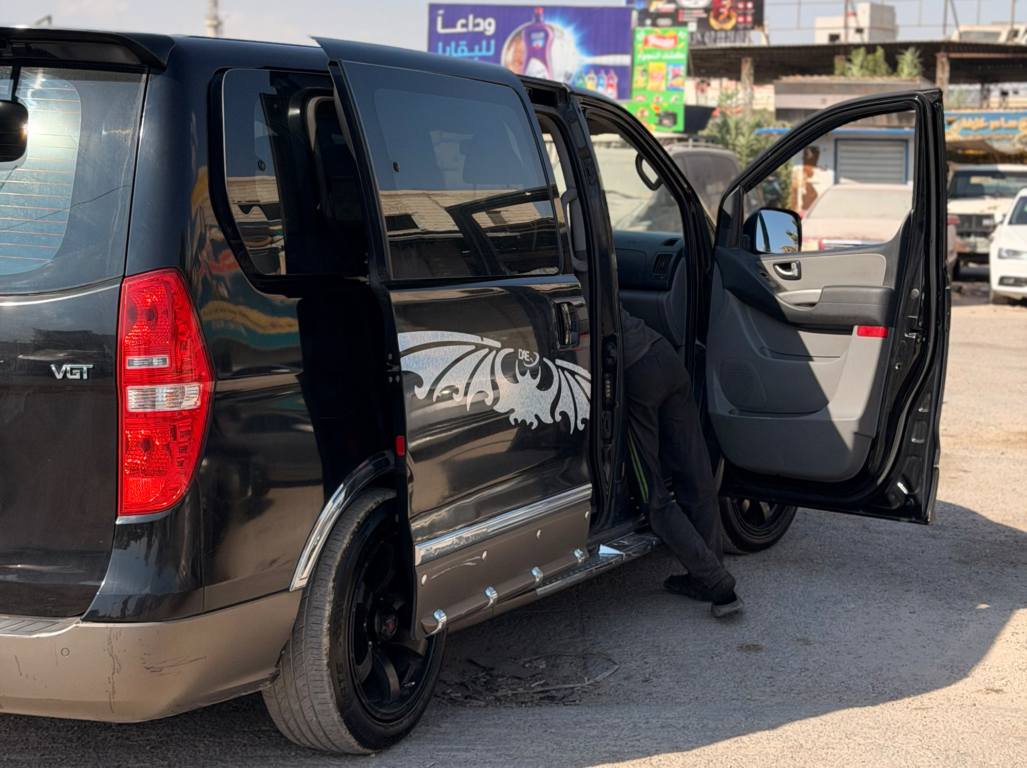 هيونداي H-1 موديل 2014 بحالة مميزة - صورة 4