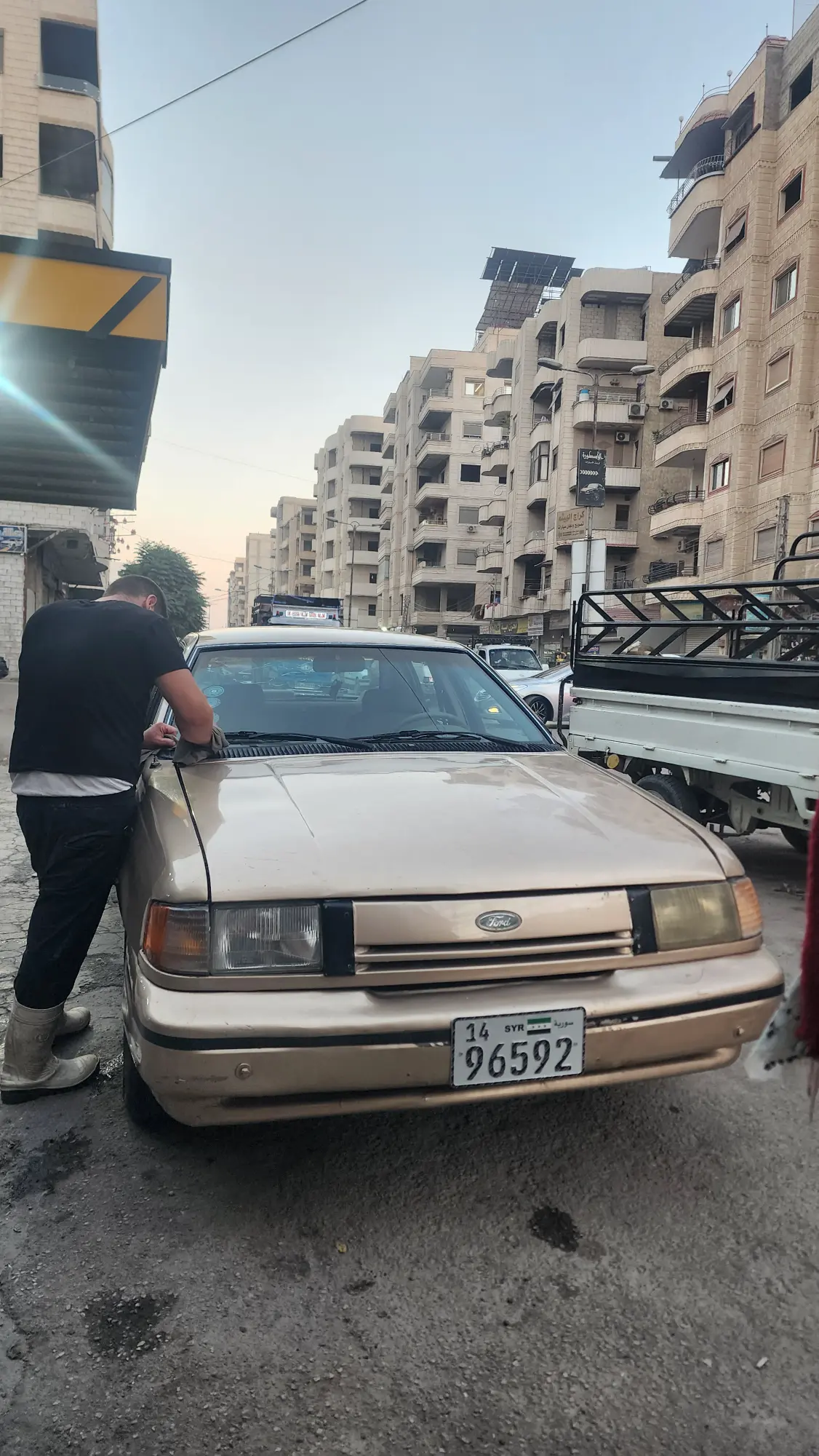 من المالك مباشرة للبيع فورد تيمو ١٩٩٢ اربعة سلندر  - صورة 5