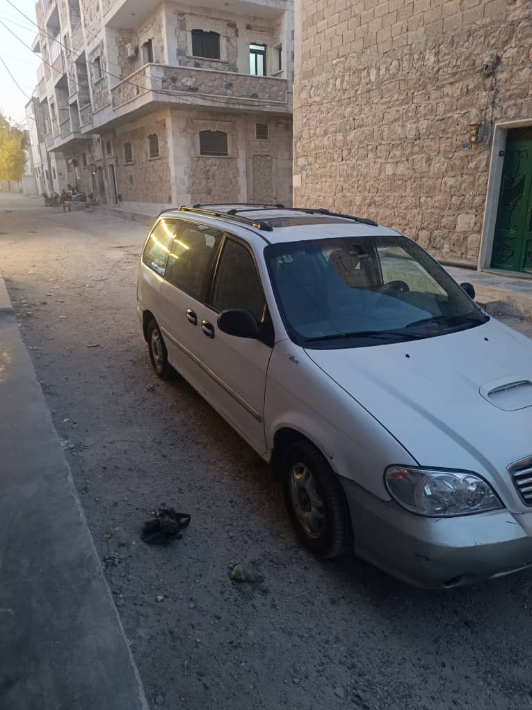 كيا كرنفال ٢٠٠١ مازوط  - صورة 2