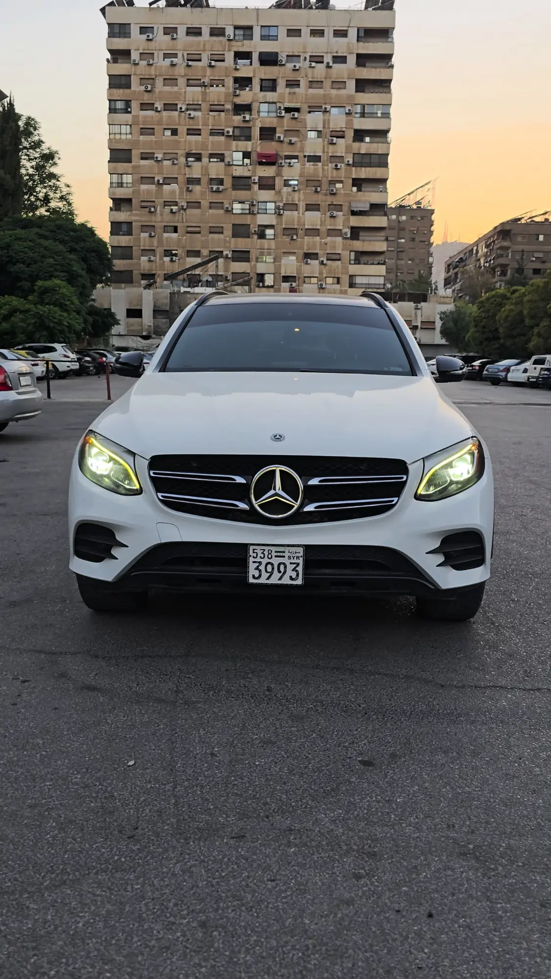 مرسيدس-بنز GLC 300 موديل 2019 بحالة ممتازة