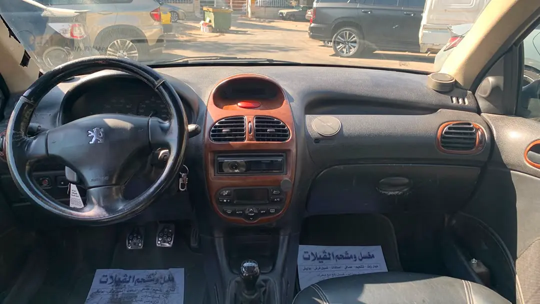 بيجو 206 موديل 2004 بحالة جيدة - صورة 7