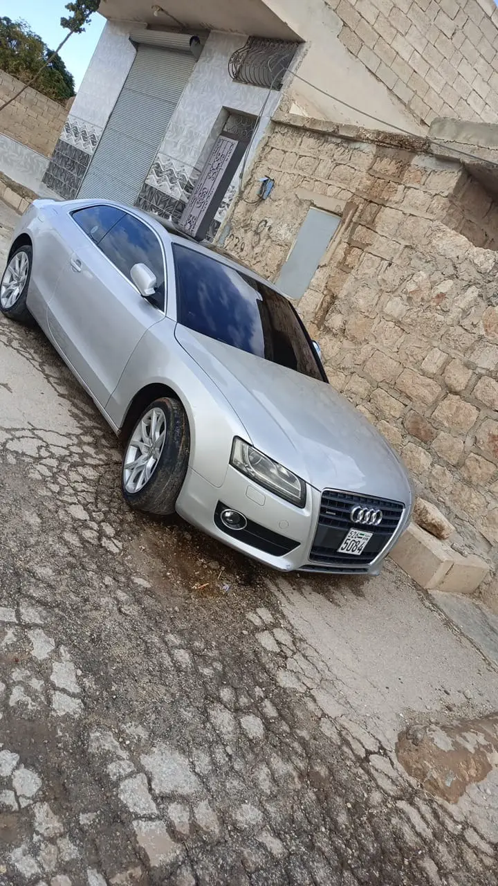 أودي A5 موديل 2012 كوبيه بحالة ممتازة - صورة 2