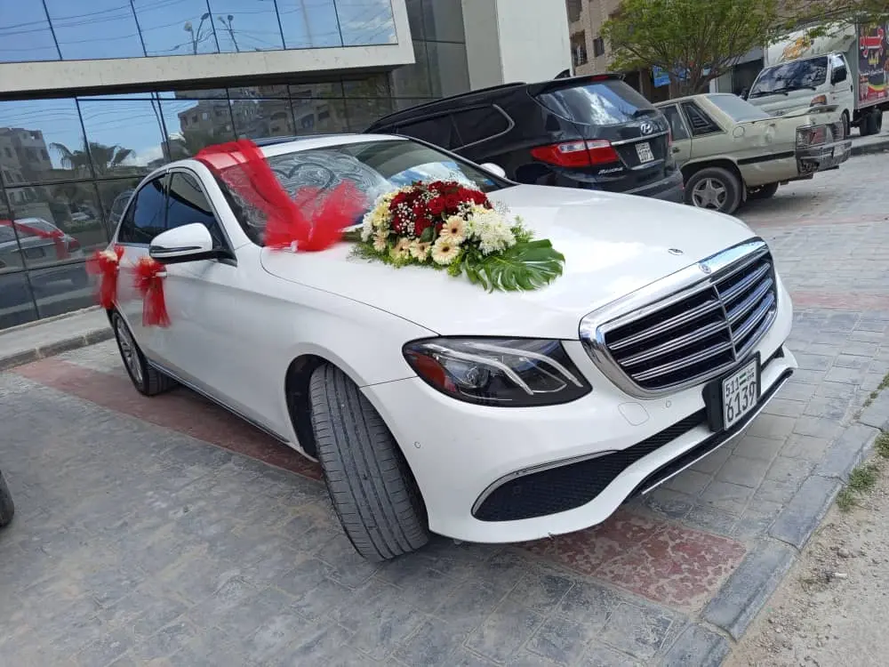 مرسيدس-بنز E-Class 2018 بحالة ممتازة وفخامة لا تضاهى - صورة 8