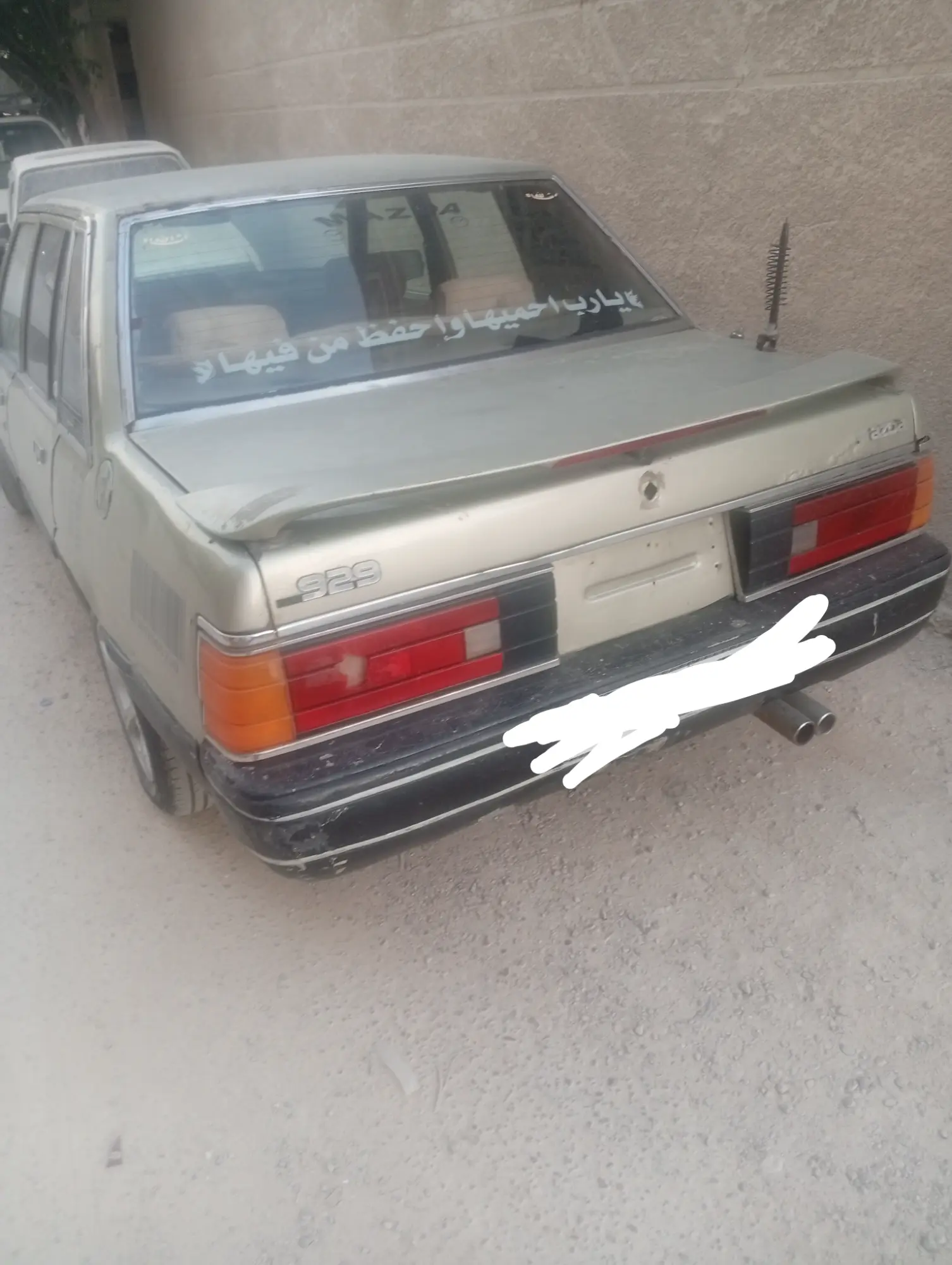 مازدا 929 1983 بحالة كلاسيكية مميزة - صورة 2