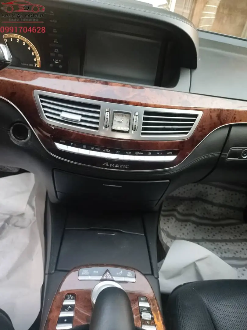 مرسيدس-بنز S500 موديل 2008 بحالة ممتازة - صورة 5
