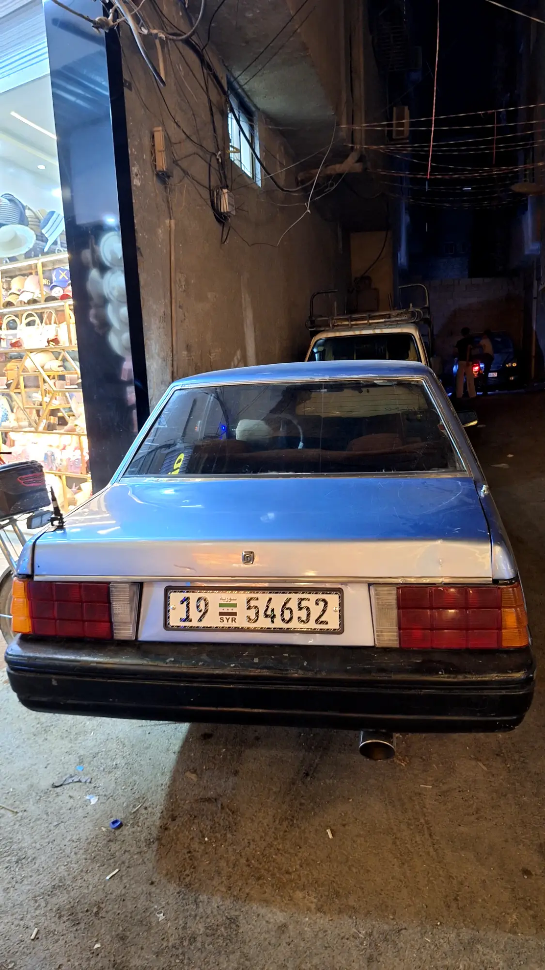 للبيع مازدا 929 ليمتد محرك 2000cc  - صورة 3