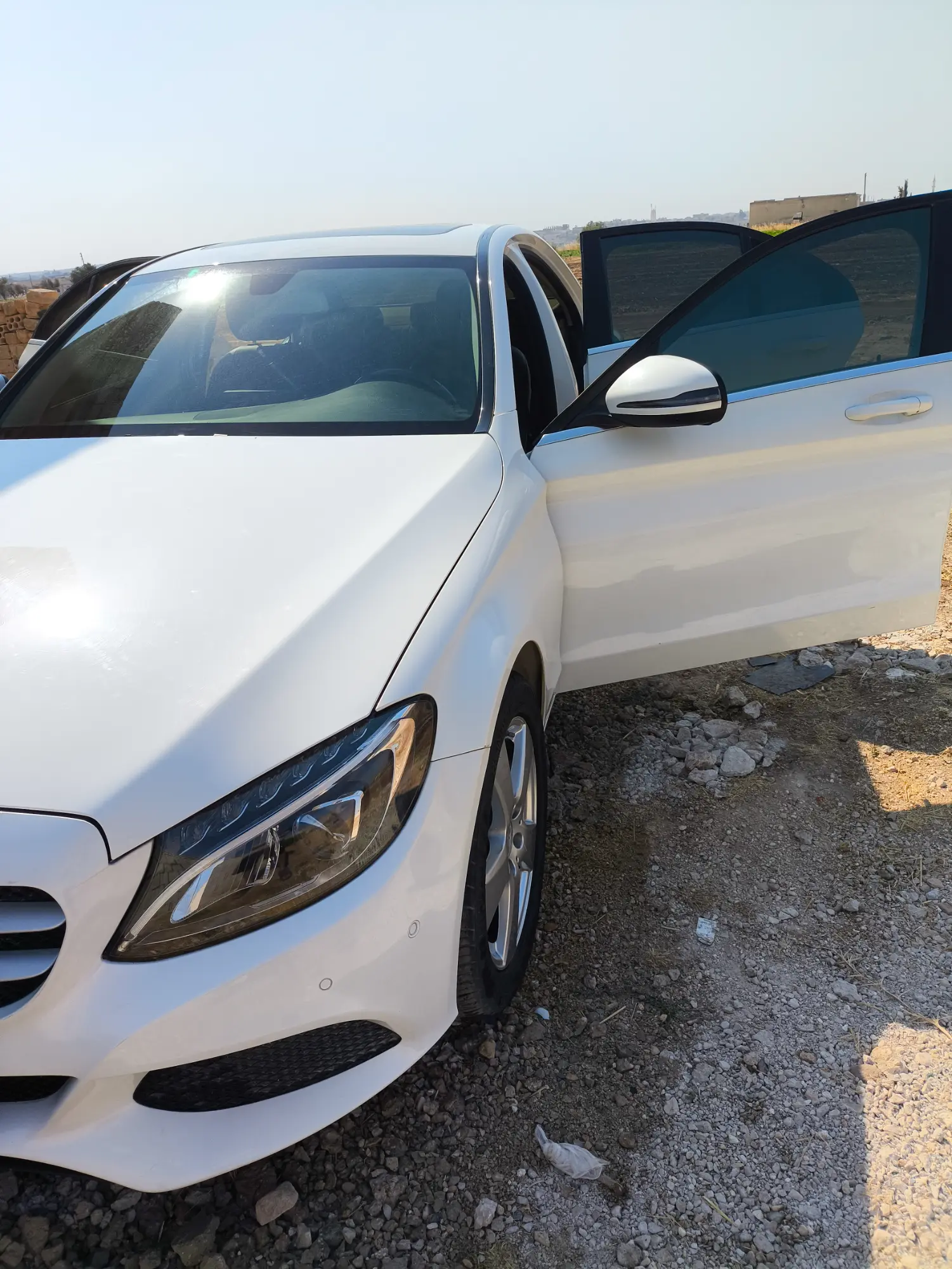 مرسيدس-بنز C200d 2016 بحالة ممتازة - صورة 4