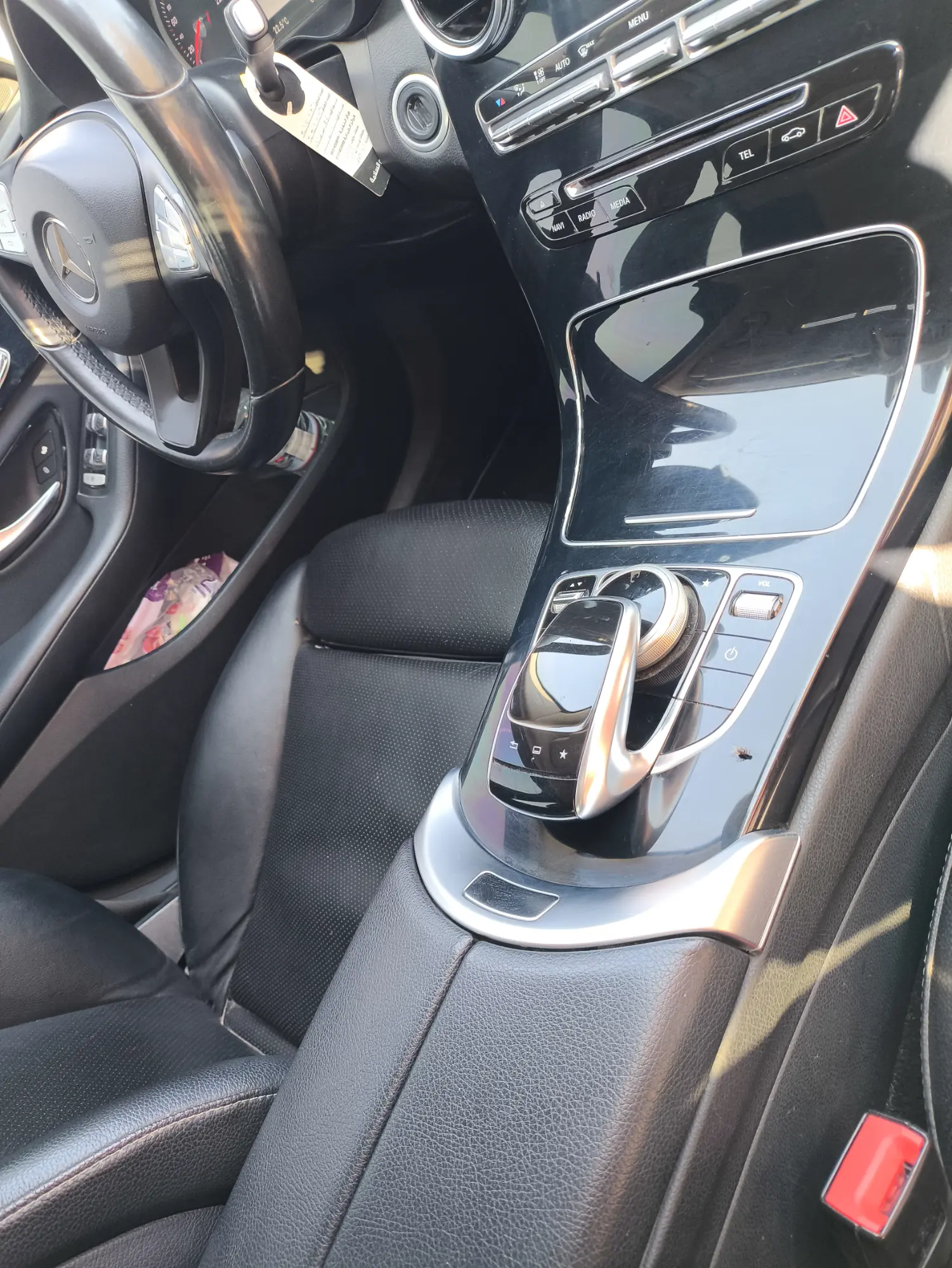 مرسيدس-بنز C200d 2016 بحالة ممتازة - صورة 14