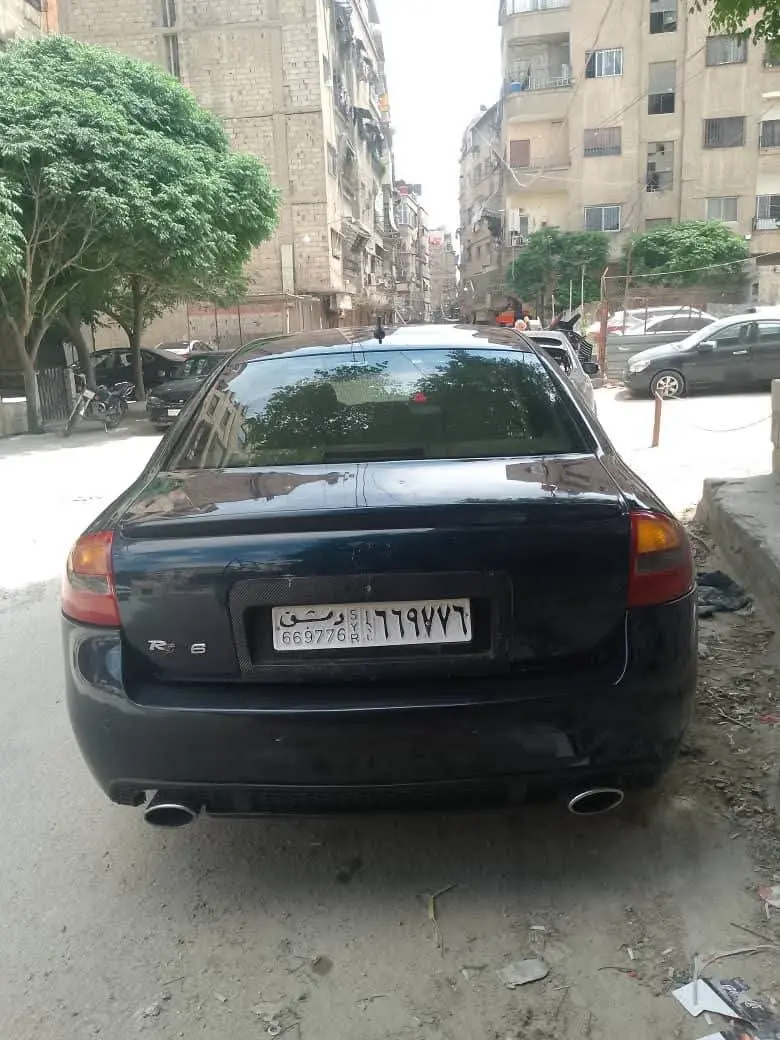 أودي A6 موديل 2004 بحالة جيدة - صورة 9