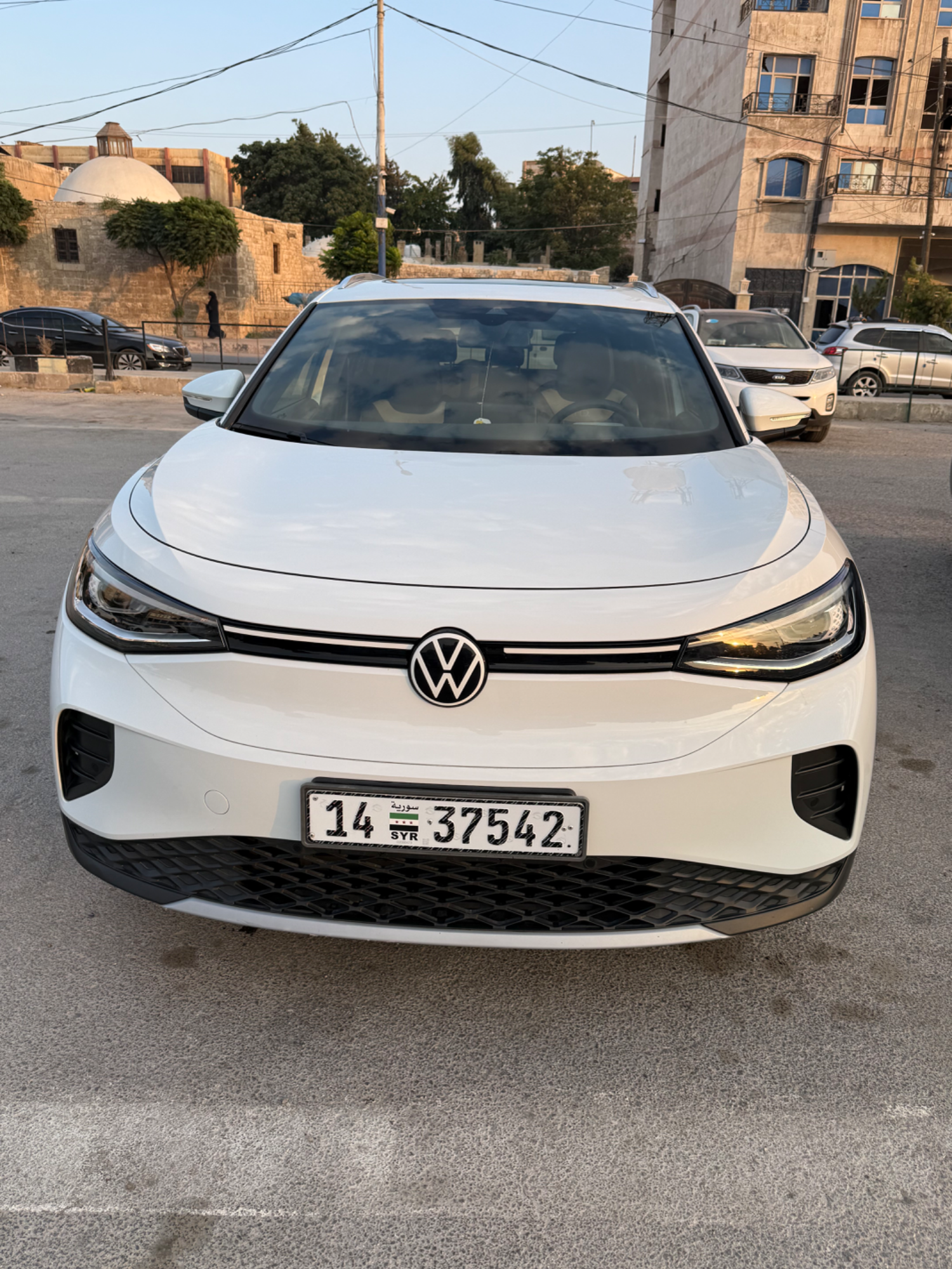 فولكس فاجن ID.4 موديل 2022 كهربائية بحالة ممتازة - صورة 1