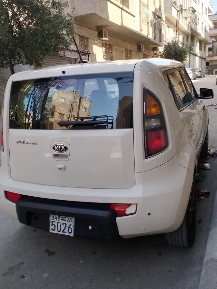 كيا سول 2010 رقم 2 - صورة 10
