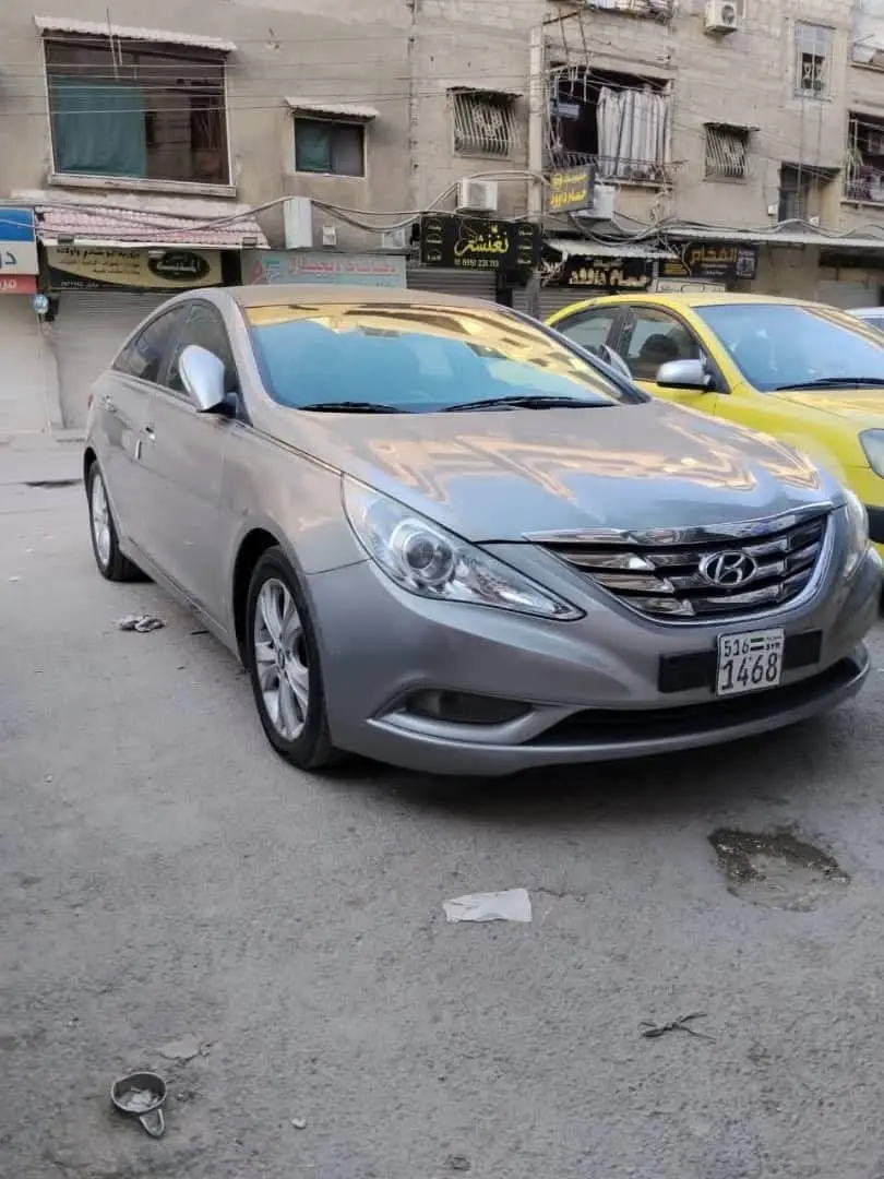 هيونداي سوناتا 2012 بحالة جيدة